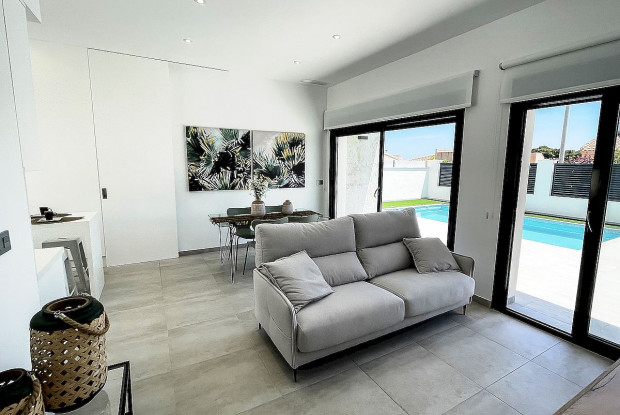 Image No.20-3 Bed Villa for sale