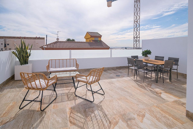 Image No.16-3 Bed Townhouse for sale