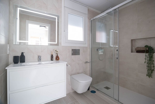 Image No.6-3 Bed Townhouse for sale