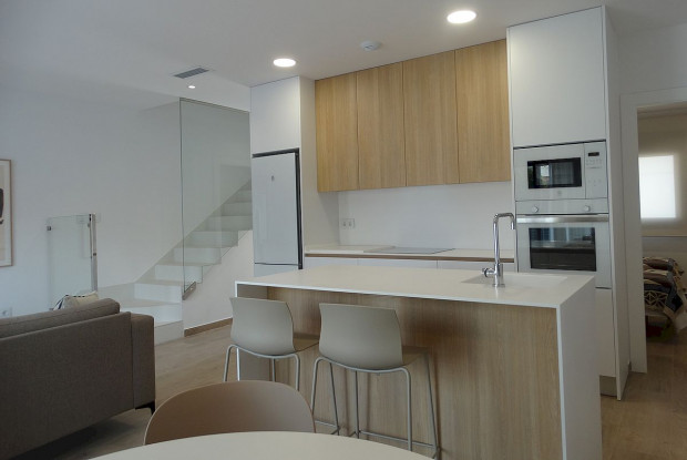 Image No.3-3 Bed Townhouse for sale