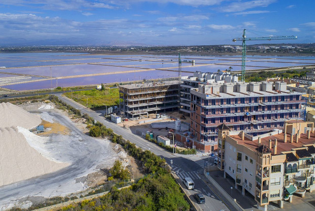 Image No.24-3 Bed Apartment for sale