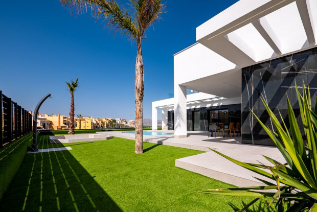 Image No.18-3 Bed Villa for sale