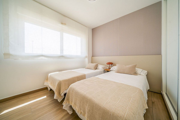 Image No.4-2 Bed Chalet for sale