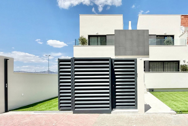 Image No.14-2 Bed Townhouse for sale