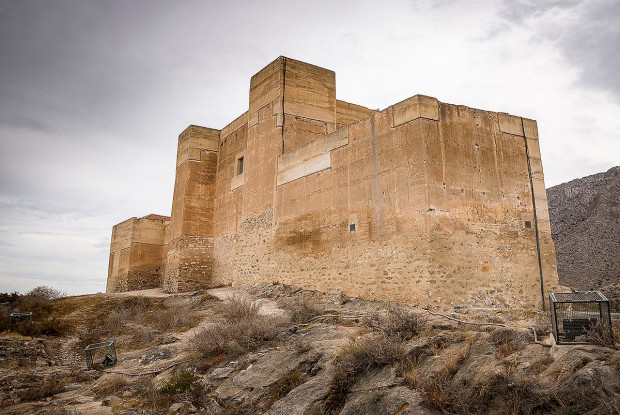 Image No.19-2 Bed Townhouse for sale