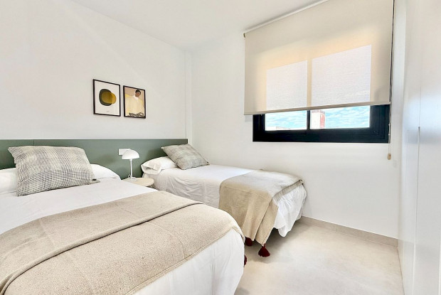 Image No.4-2 Bed Townhouse for sale