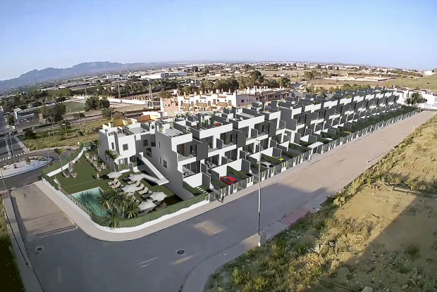 Image No.15-3 Bed Townhouse for sale