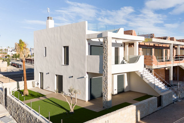 Image No.2-2 Bed Bungalow for sale