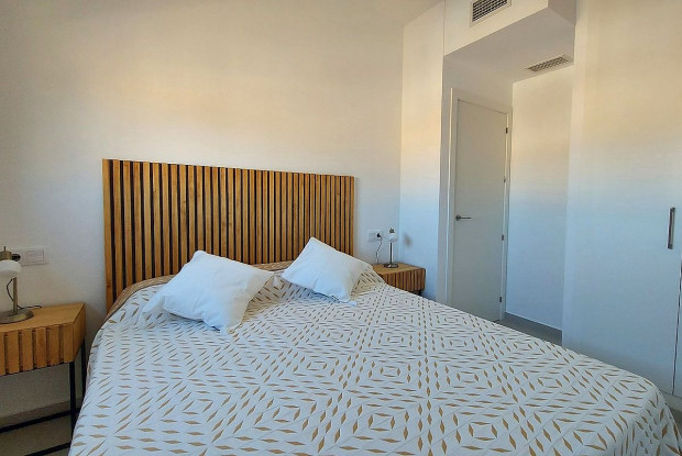 Image No.4-2 Bed Apartment for sale