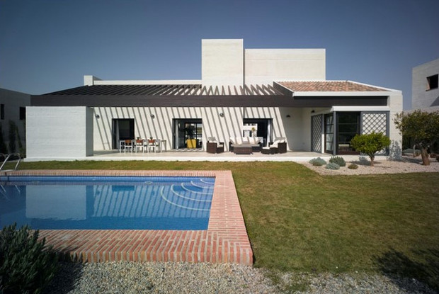 Image No.2-4 Bed Villa for sale