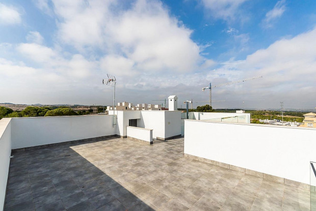 Image No.17-3 Bed Chalet for sale