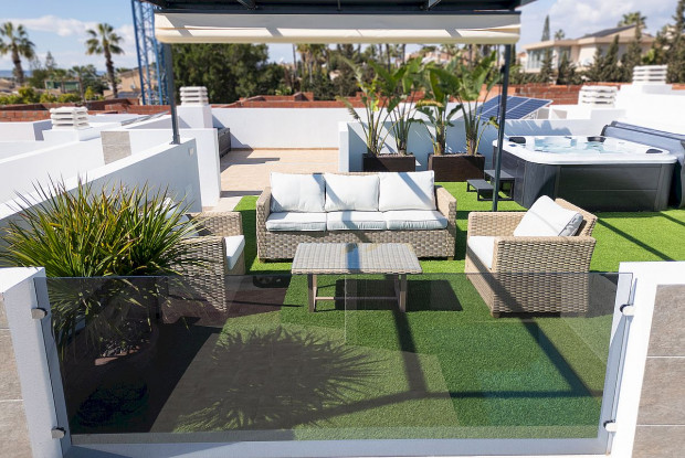 Image No.8-3 Bed Chalet for sale