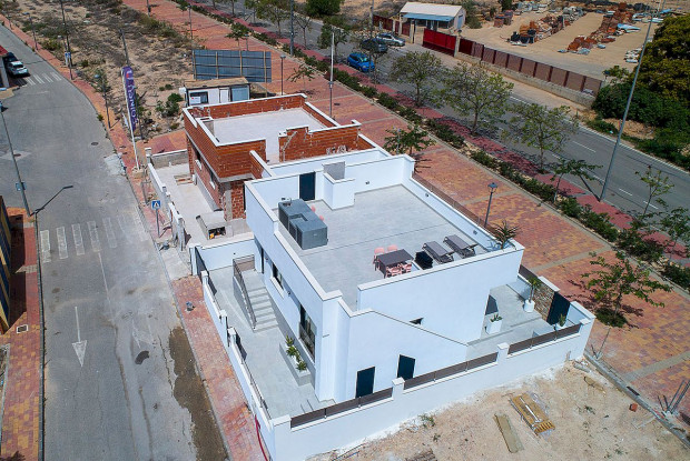 Image No.18-3 Bed Chalet for sale