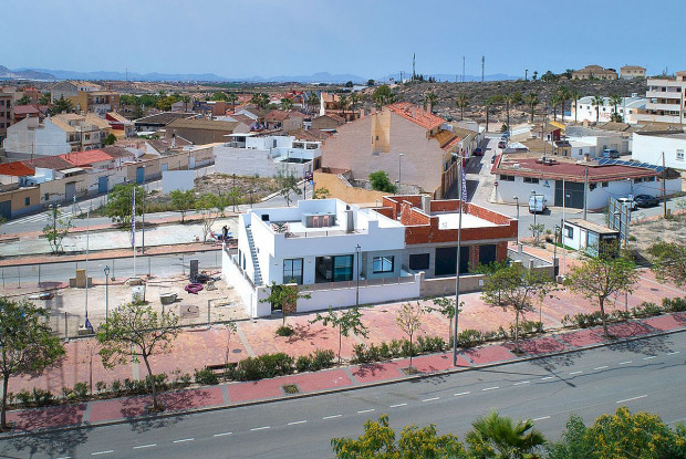 Image No.19-3 Bed Chalet for sale