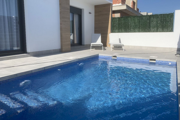 Image No.18-3 Bed Chalet for sale