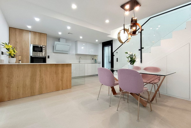 Image No.8-3 Bed Chalet for sale