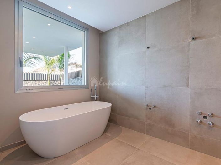 Image No.15-4 Bed Villa for sale