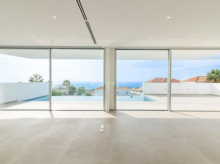 Image No.25-4 Bed Villa for sale