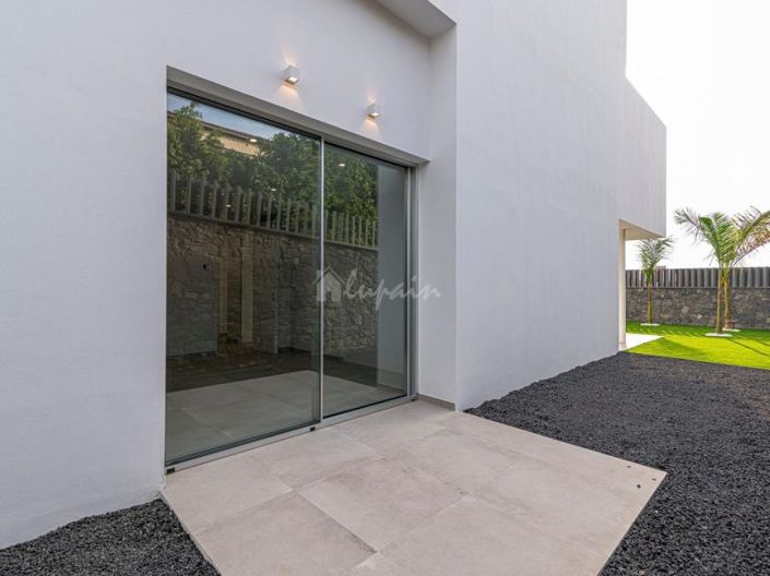 Image No.29-4 Bed Villa for sale