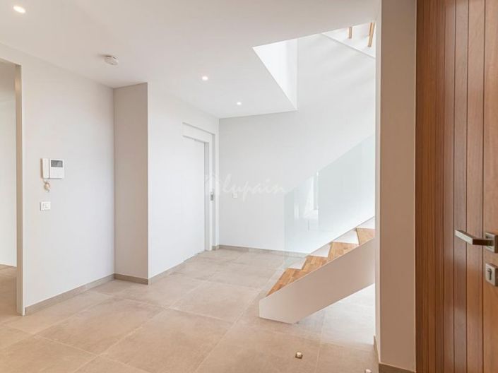 Image No.37-4 Bed Villa for sale