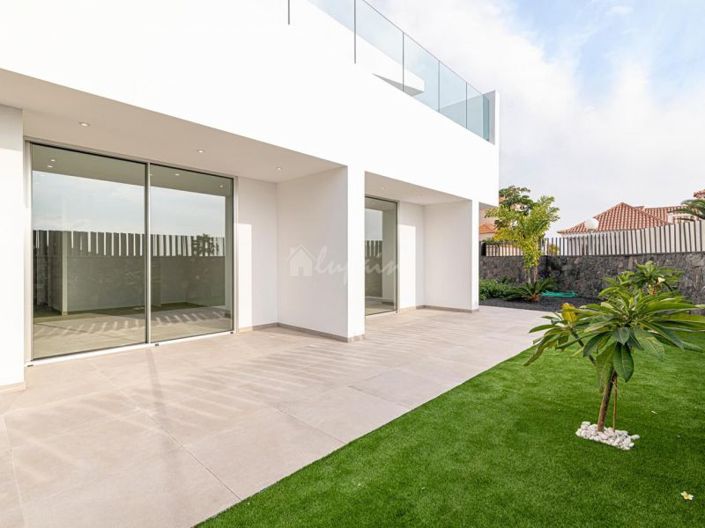 Image No.5-4 Bed Villa for sale