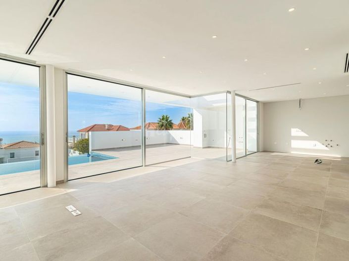 Image No.54-4 Bed Villa for sale