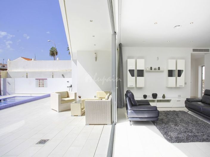 Image No.5-5 Bed Villa for sale