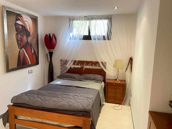 Image No.21-3 Bed Apartment for sale