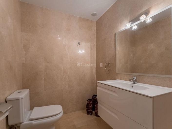 Image No.37-2 Bed Apartment for sale