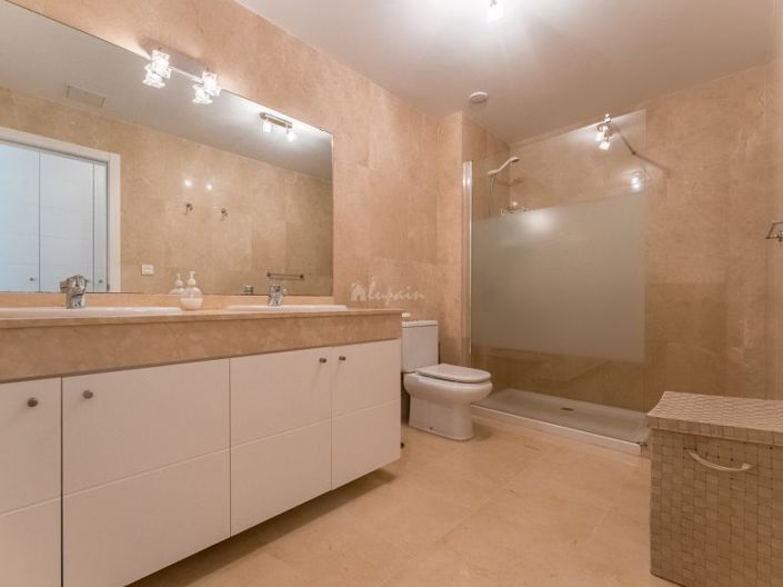 Image No.40-2 Bed Apartment for sale