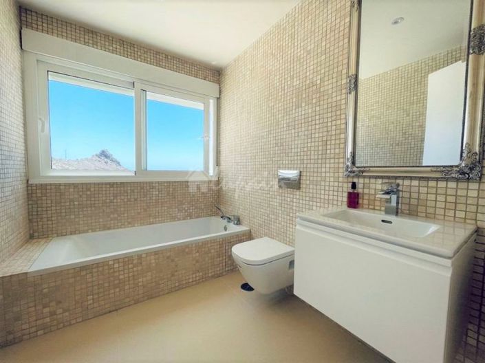 Image No.17-3 Bed Villa for sale