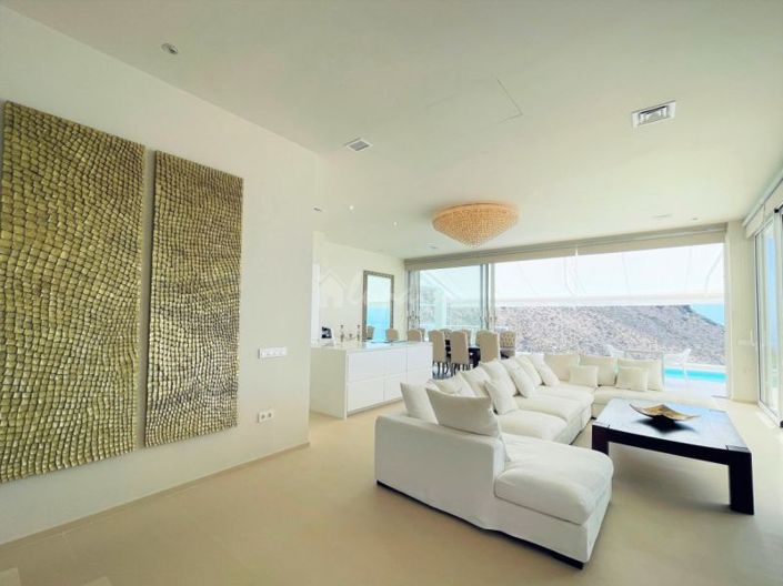 Image No.8-3 Bed Villa for sale