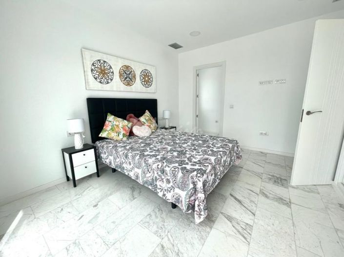 Image No.24-3 Bed Villa for sale