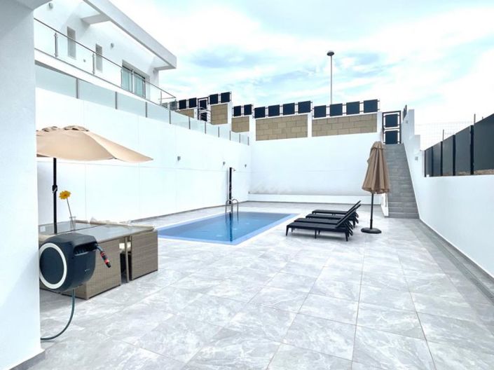 Image No.5-3 Bed Villa for sale