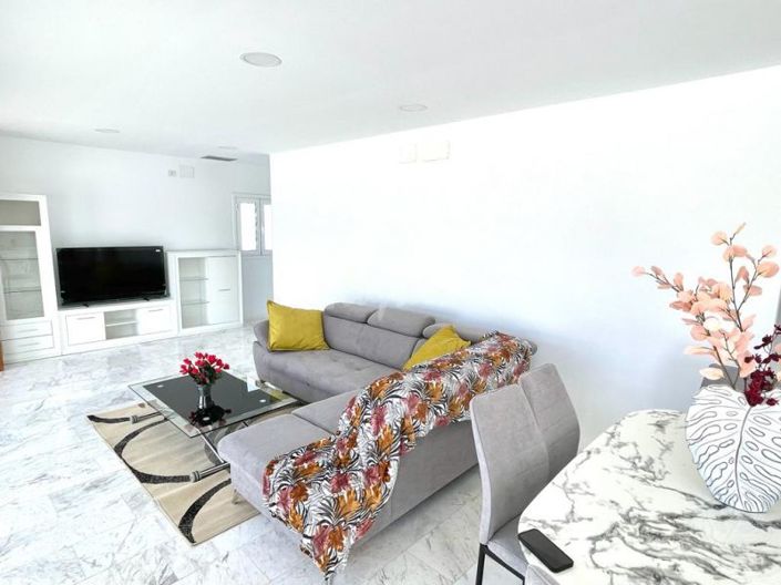 Image No.8-3 Bed Villa for sale