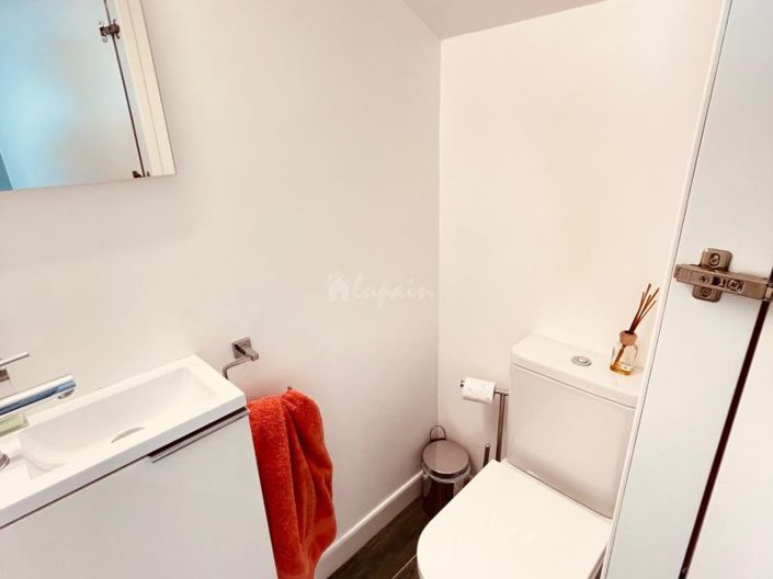 Image No.25-2 Bed Apartment for sale