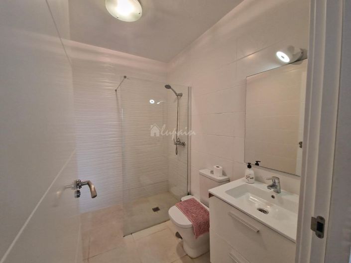 Image No.20-2 Bed Apartment for sale