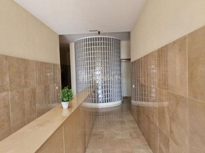 Image No.37-3 Bed Apartment for sale