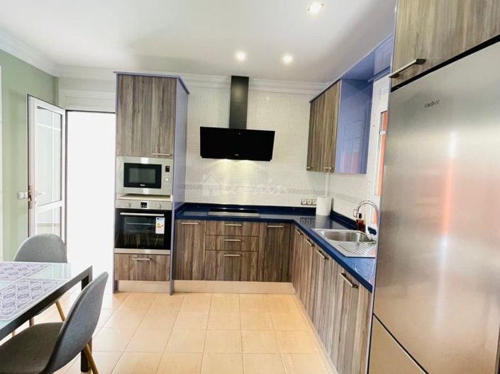 Image No.4-Villa de 4 chambres à vendre à Los Cristianos