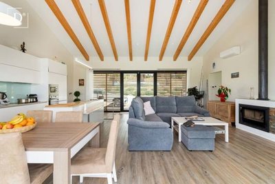 1-10001-a6143ebb3cb0547d86cbab874af8e5c603a53