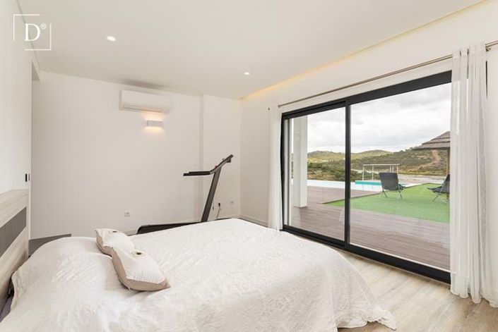 Image No.20-6 Bed Villa for sale