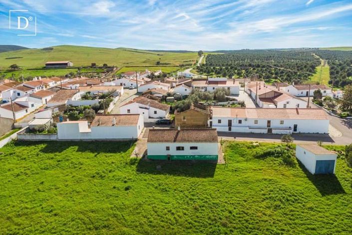 Image No.8-2 Bed Villa for sale