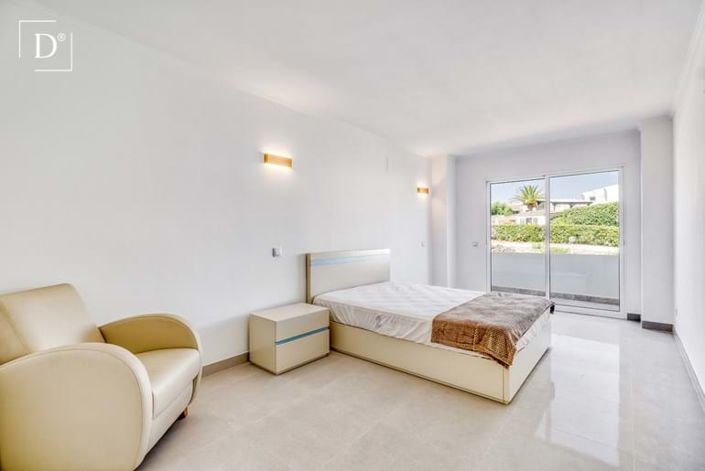 Image No.14-3 Bed Villa for sale