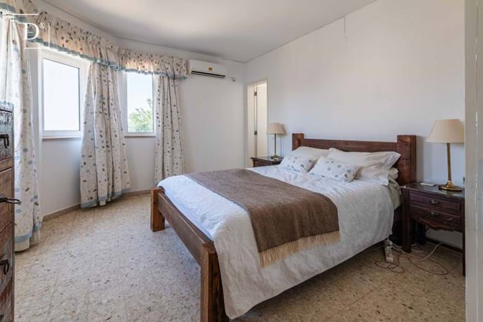 Image No.15-4 Bed Villa for sale