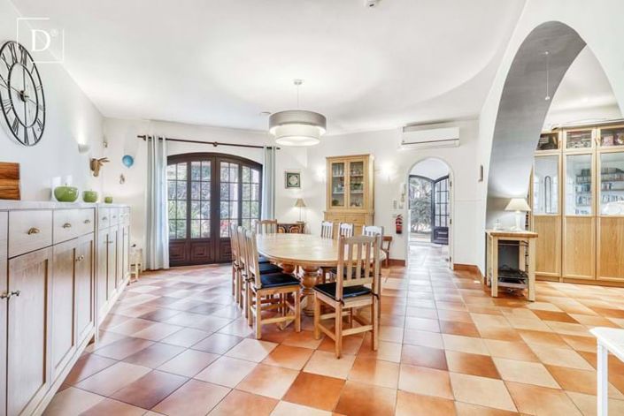 Image No.5-Propriété de 7 chambres à vendre à Estói