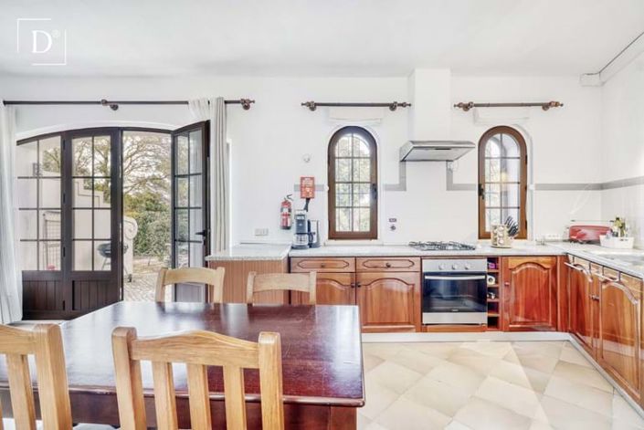 Image No.6-Propriété de 7 chambres à vendre à Estói