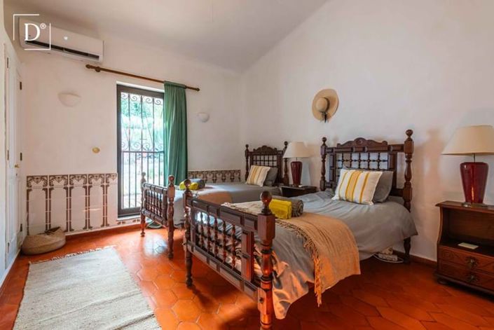 Image No.12-4 Bed Villa for sale