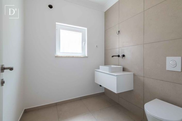 Image No.14-4 Bed Villa for sale