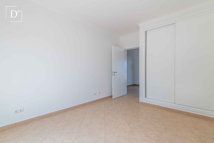 Image No.17-4 Bed Villa for sale