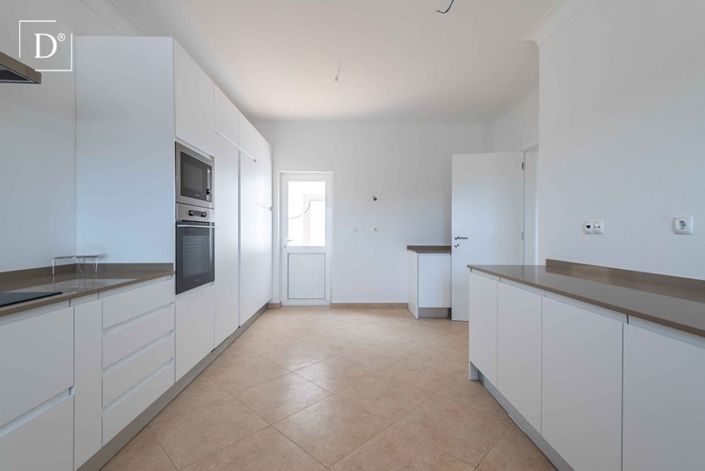 Image No.13-4 Bed Villa for sale